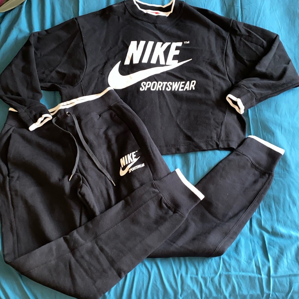 Women Nike set